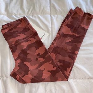 SOLD - NWT Lululemon Wunder Train HR Crop 23"
Heritage 365 Camo Brier Rose Multi